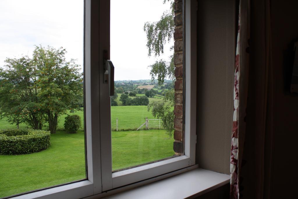 O Macra Villa Aubel Room photo